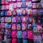 شنطة ظهر مدرسية  بسعة كبيرة مقاومة للماء من عالم الشنطة