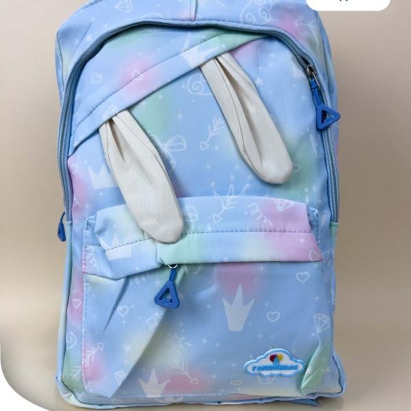 شنط مدرسية بأشكال وألوان متنوعة من Sila